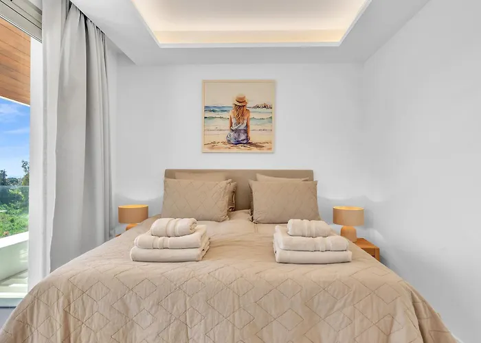 Benalus Ii Luxury By Finest *