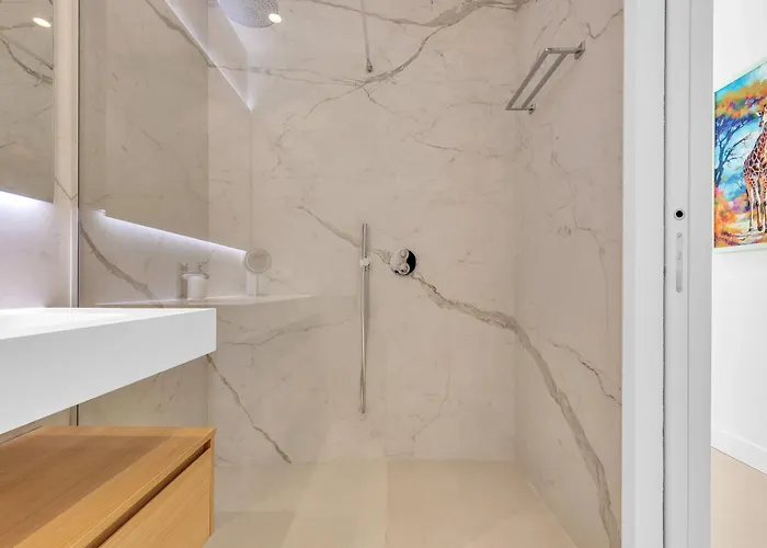 Benalus Ii Luxury By Finest Apartman *